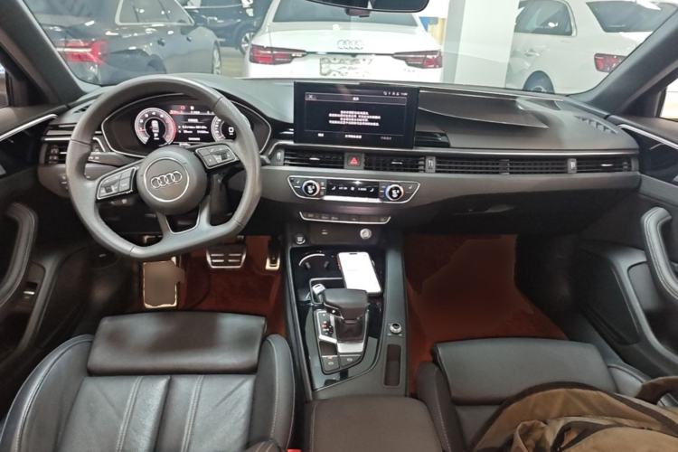 Used Audi A4L 2024 40 TFSI Luxury Dynamic Edition Center Console