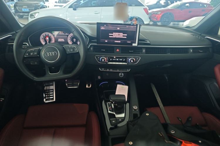 Used Audi A4L 2024 40 TFSI Luxury Dynamic Edition Center Console
