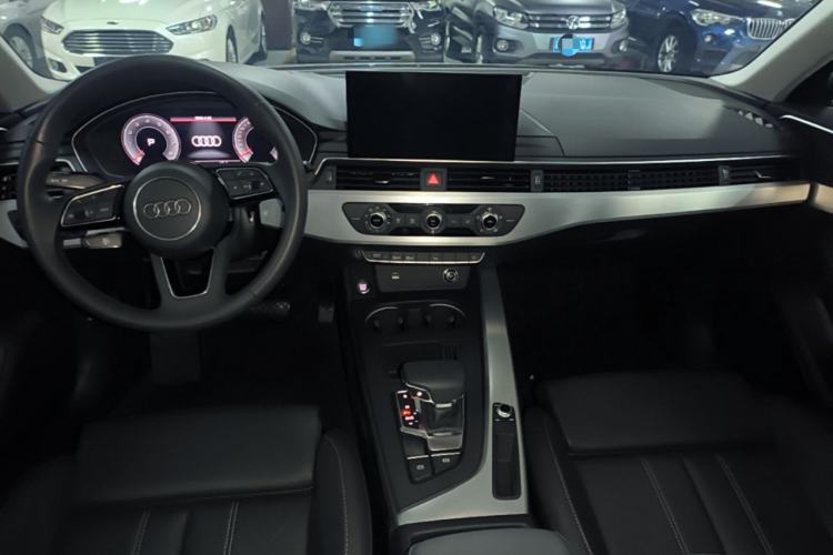 Used Audi A4L 2024 40 TFSI Fashion Dynamic Model Center Console