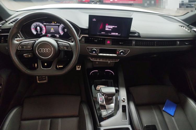Used Audi A4L 2024 40 TFSI Luxury Dynamic Edition Center Console