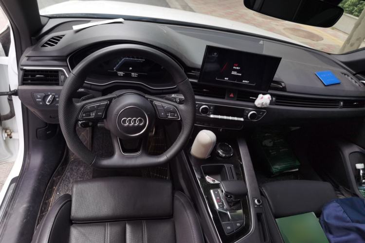 Used Audi A4L 2024 40 TFSI Luxury Dynamic Edition Center Console