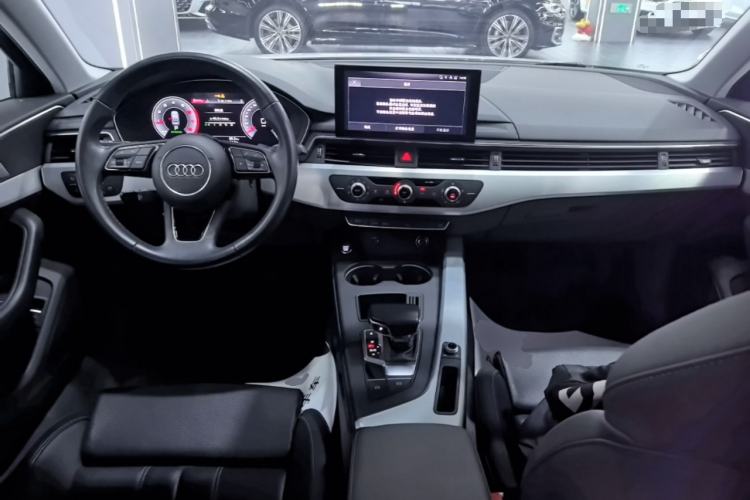 Used Audi A4L 2024 40 TFSI Fashion Dynamic Model Center Console