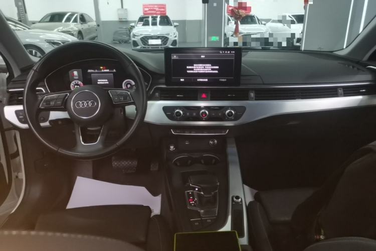 Used Audi A4L 2024 40 TFSI Fashion Dynamic Model Center Console