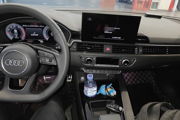 Used Audi A4L 2024 40 TFSI Luxury Dynamic Edition Center Console
