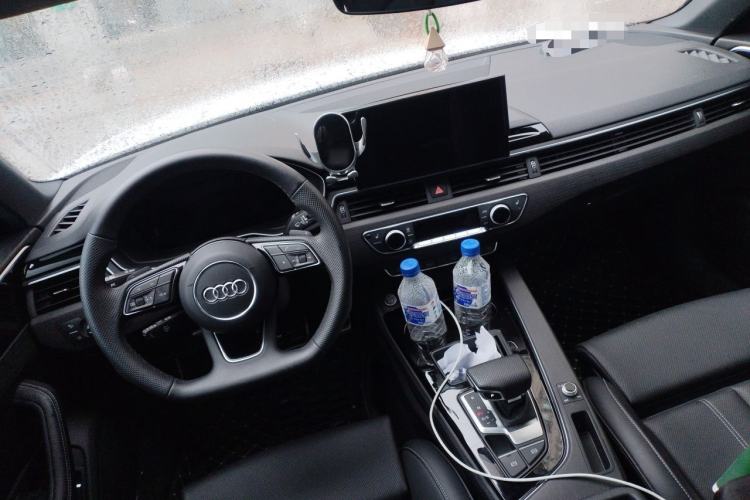 Used Audi A4L 2024 40 TFSI Luxury Dynamic Edition Center Console
