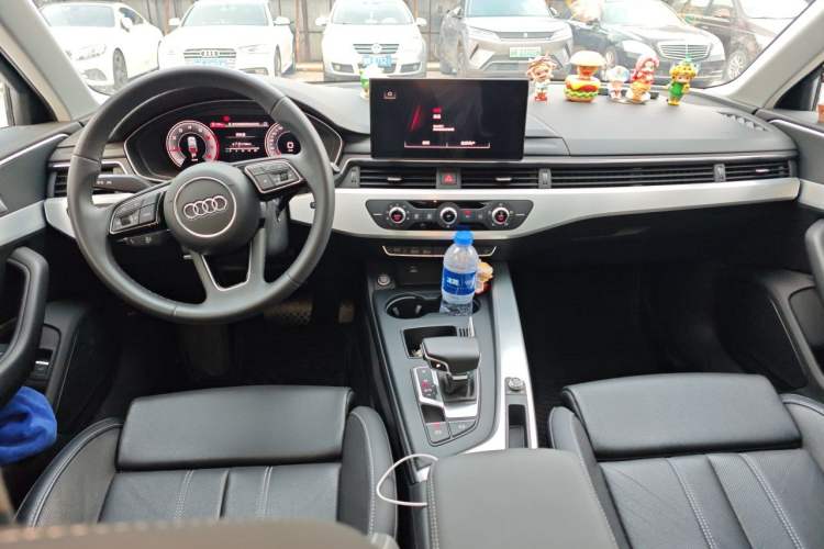 Used Audi A4L 2024 40 TFSI Fashion Dynamic Model Center Console
