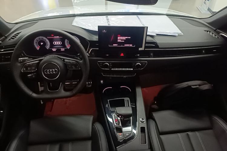 Used Audi A4L 2024 40 TFSI Luxury Dynamic Edition Center Console