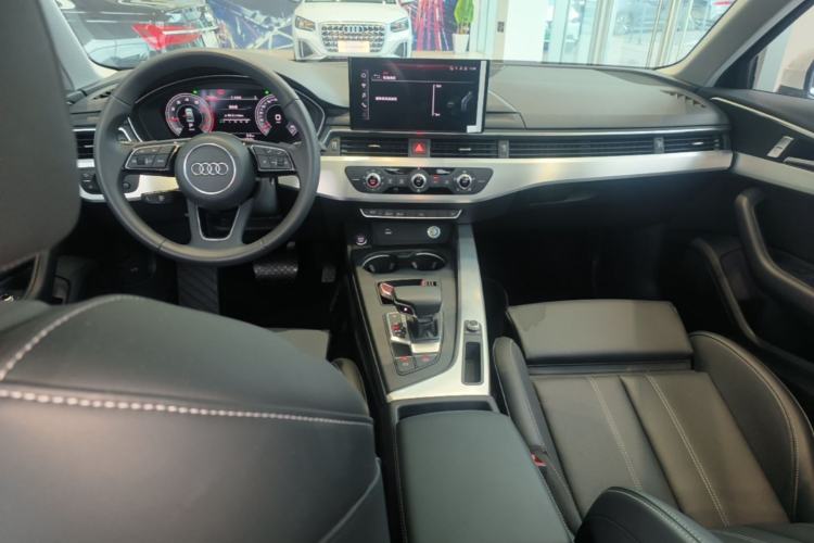 Used Audi A4L 2024 40 TFSI Fashion Dynamic Model Center Console