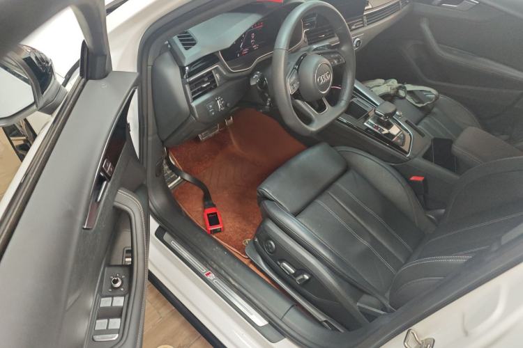 Used Audi A4L 2024 40 TFSI Luxury Dynamic Edition Driver Seat