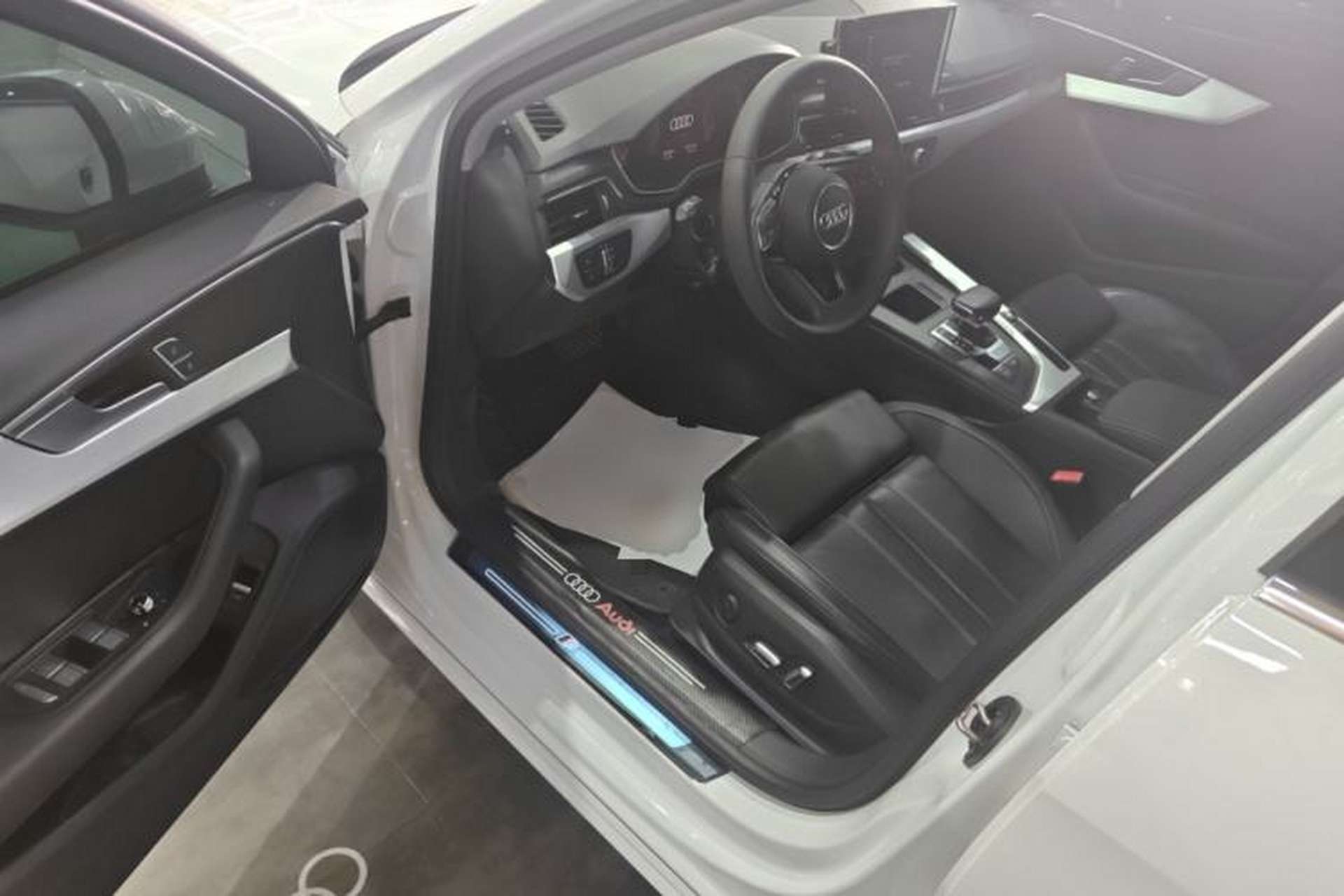Used Audi A4L 2024 40 TFSI Fashion Dynamic Model Driver Seat