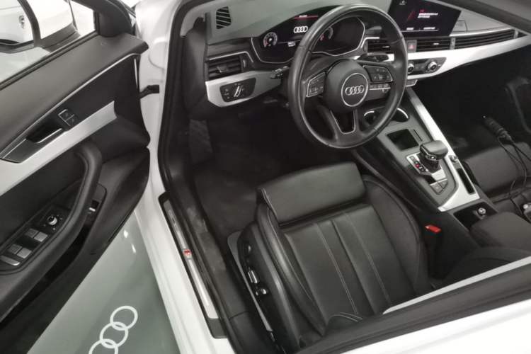 Used Audi A4L 2024 40 TFSI Fashion Dynamic Model Driver Seat