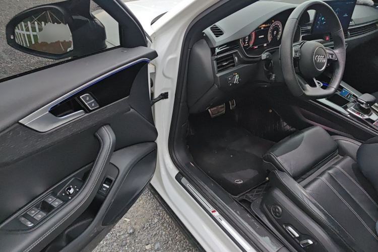 Used Audi A4L 2024 40 TFSI Luxury Dynamic Edition Driver Seat