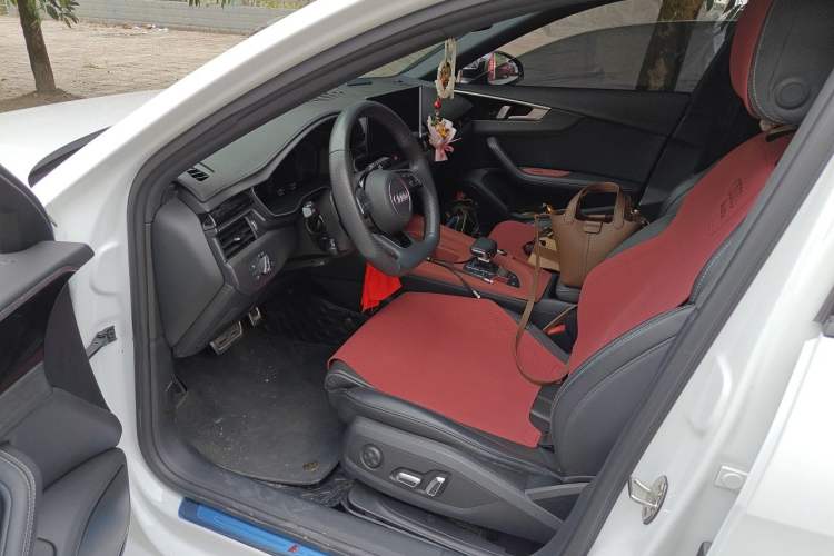 Used Audi A4L 2024 40 TFSI Luxury Dynamic Edition Driver Seat