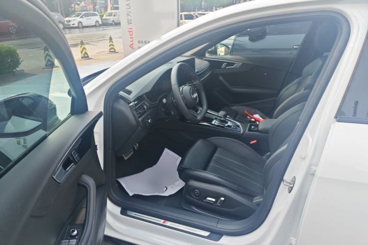 Used Audi A4L 2024 40 TFSI Luxury Dynamic Edition Driver Seat