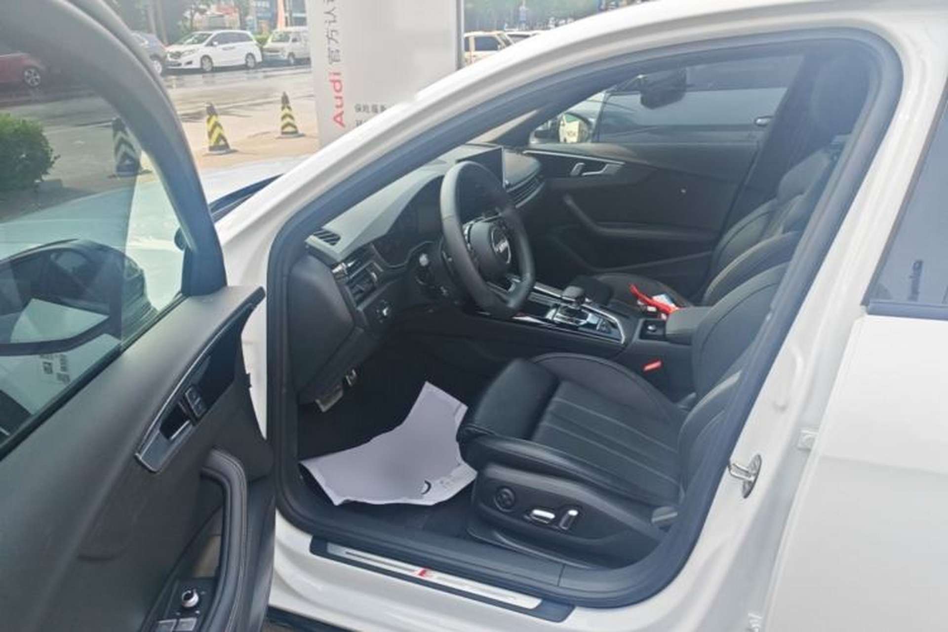 Used Audi A4L 2024 40 TFSI Luxury Dynamic Edition Driver Seat