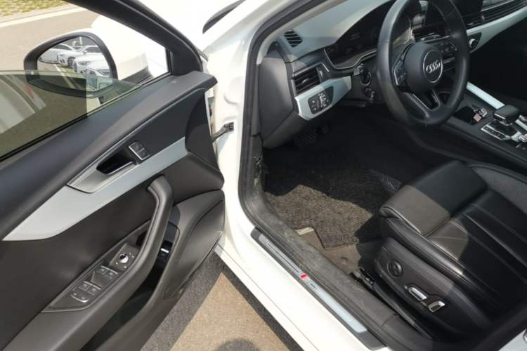 Used Audi A4L 2024 40 TFSI Fashion Dynamic Model Driver Seat