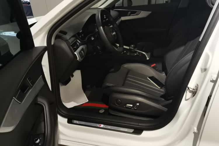 Used Audi A4L 2024 40 TFSI Fashion Dynamic Model Driver Seat