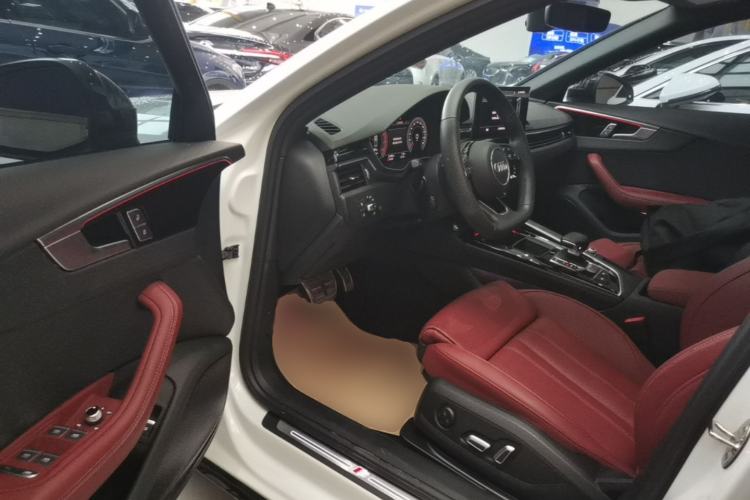 Used Audi A4L 2024 40 TFSI Luxury Dynamic Edition Driver Seat