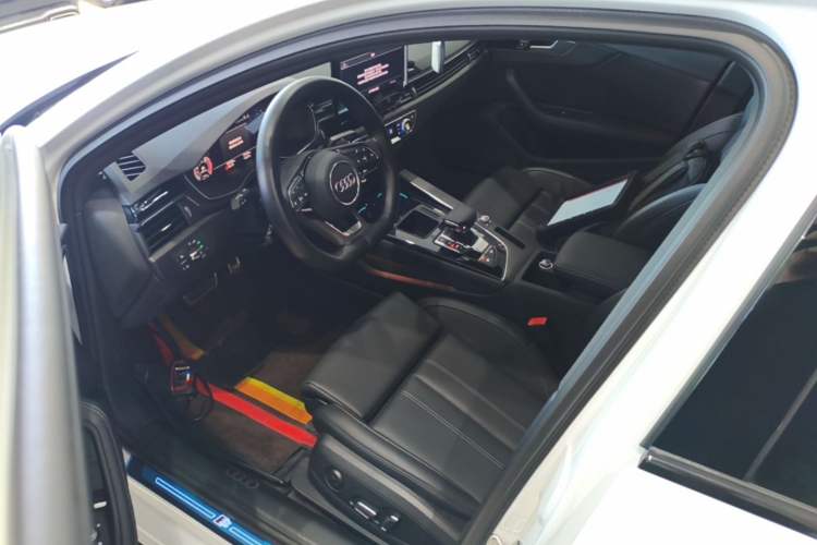 Used Audi A4L 2024 40 TFSI Luxury Dynamic Edition Driver Seat