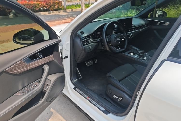 Used Audi A4L 2024 40 TFSI Luxury Dynamic Edition Driver Seat