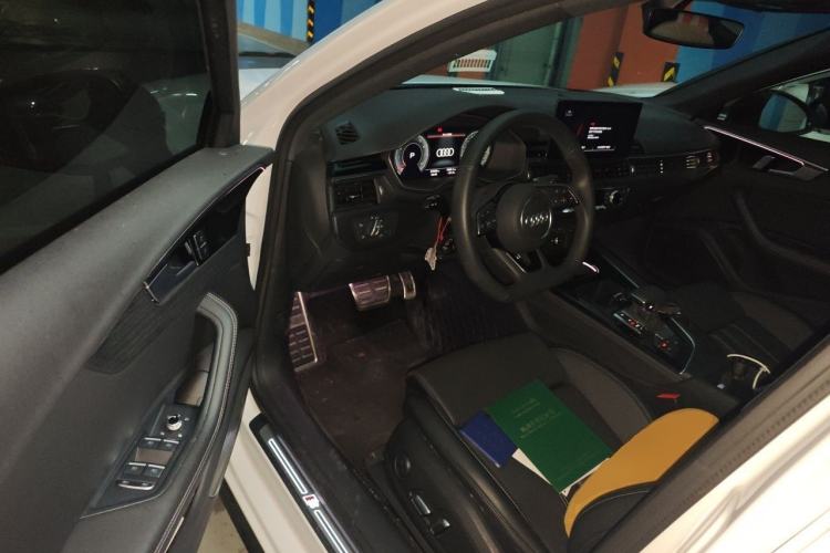Used Audi A4L 2024 40 TFSI Luxury Dynamic Edition Driver Seat