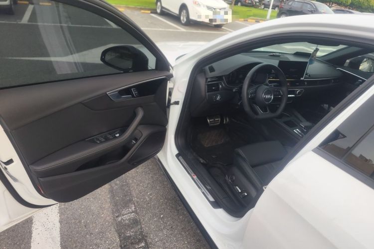 Used Audi A4L 2024 40 TFSI Luxury Dynamic Edition Driver Seat