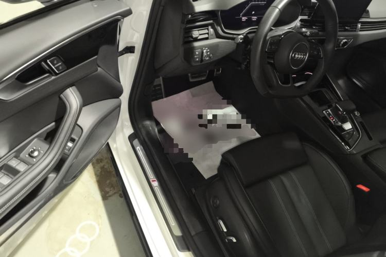 Used Audi A4L 2024 40 TFSI Luxury Dynamic Edition Driver Seat