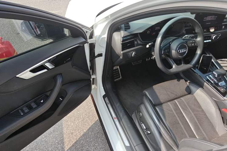 Used Audi A4L 2024 40 TFSI Luxury Dynamic Edition Driver Seat
