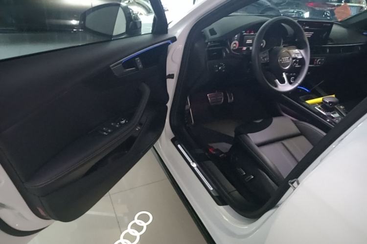 Used Audi A4L 2024 40 TFSI Luxury Dynamic Edition Driver Seat