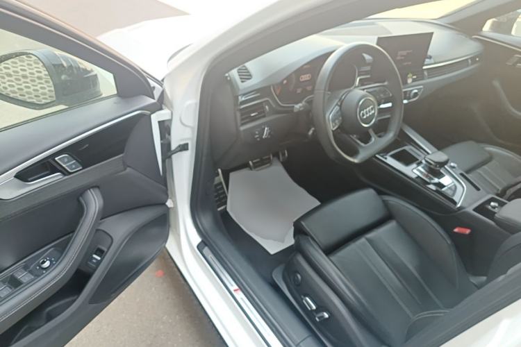 Used Audi A4L 2024 40 TFSI Luxury Dynamic Edition Driver Seat