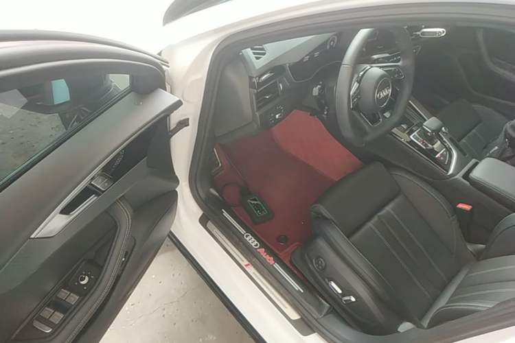 Used Audi A4L 2024 40 TFSI Luxury Dynamic Edition Driver Seat