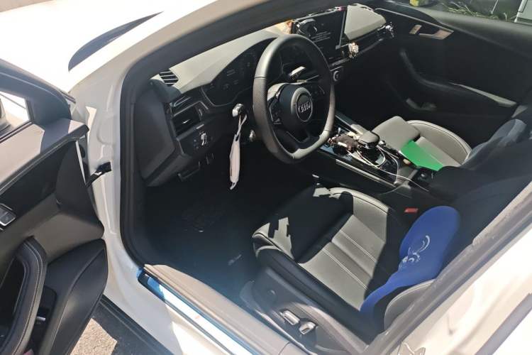 Used Audi A4L 2024 40 TFSI Luxury Dynamic Edition Driver Seat