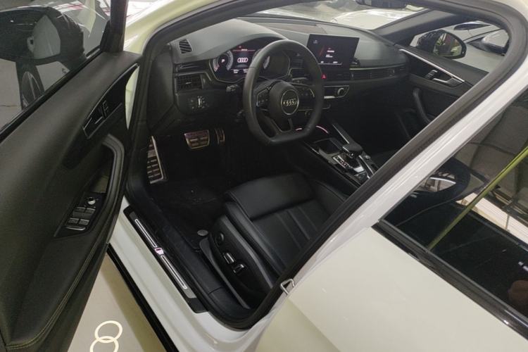 Used Audi A4L 2024 40 TFSI Luxury Dynamic Edition Driver Seat
