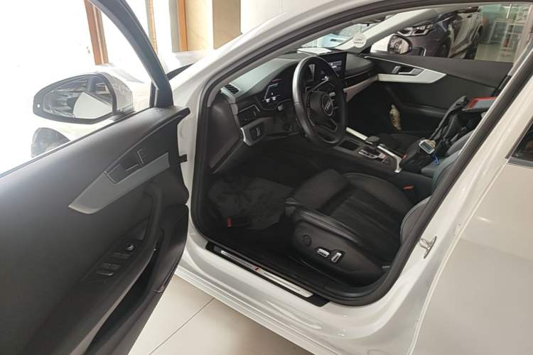 Used Audi A4L 2024 40 TFSI Fashion Dynamic Model Driver Seat