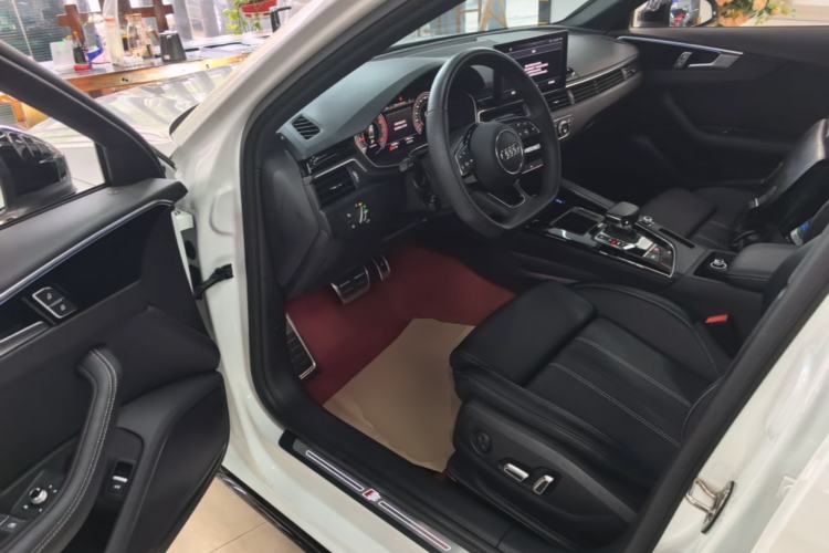 Used Audi A4L 2024 40 TFSI Luxury Dynamic Edition Driver Seat
