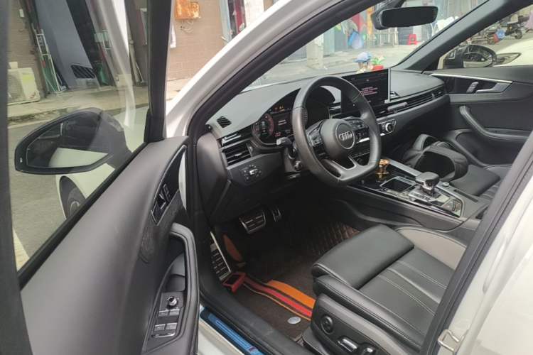 Used Audi A4L 2024 40 TFSI Luxury Dynamic Edition Driver Seat