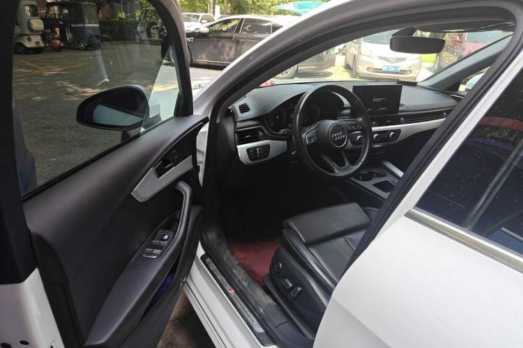Used Audi A4L 2024 40 TFSI Fashion Dynamic Model Driver Seat