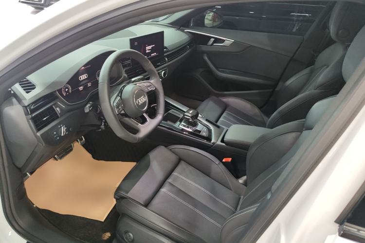 Used Audi A4L 2024 40 TFSI Luxury Dynamic Edition Driver Seat