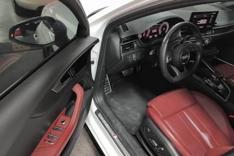 Used Audi A4L 2024 40 TFSI Luxury Dynamic Edition (Starry Night Version) Driver Seat