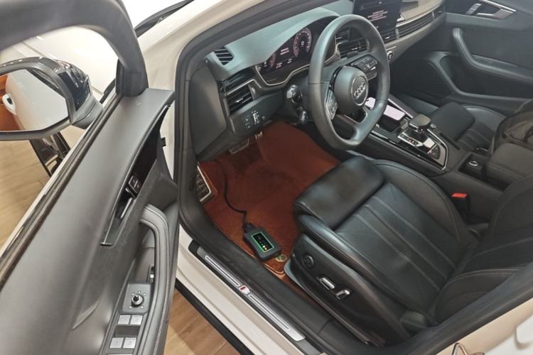 Used Audi A4L 2024 40 TFSI Luxury Dynamic Edition Driver Seat