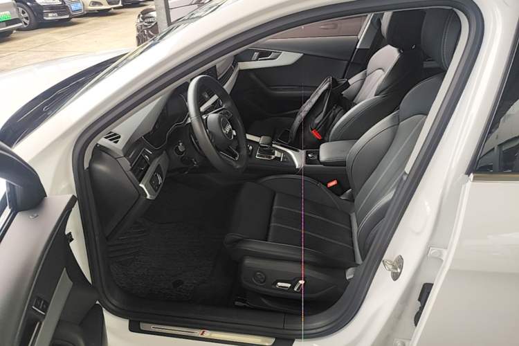 Used Audi A4L 2024 40 TFSI Fashion Dynamic Model Driver Seat