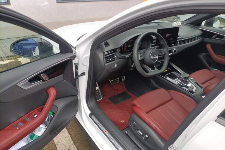 Used Audi A4L 2024 40 TFSI Luxury Dynamic Edition Driver Seat