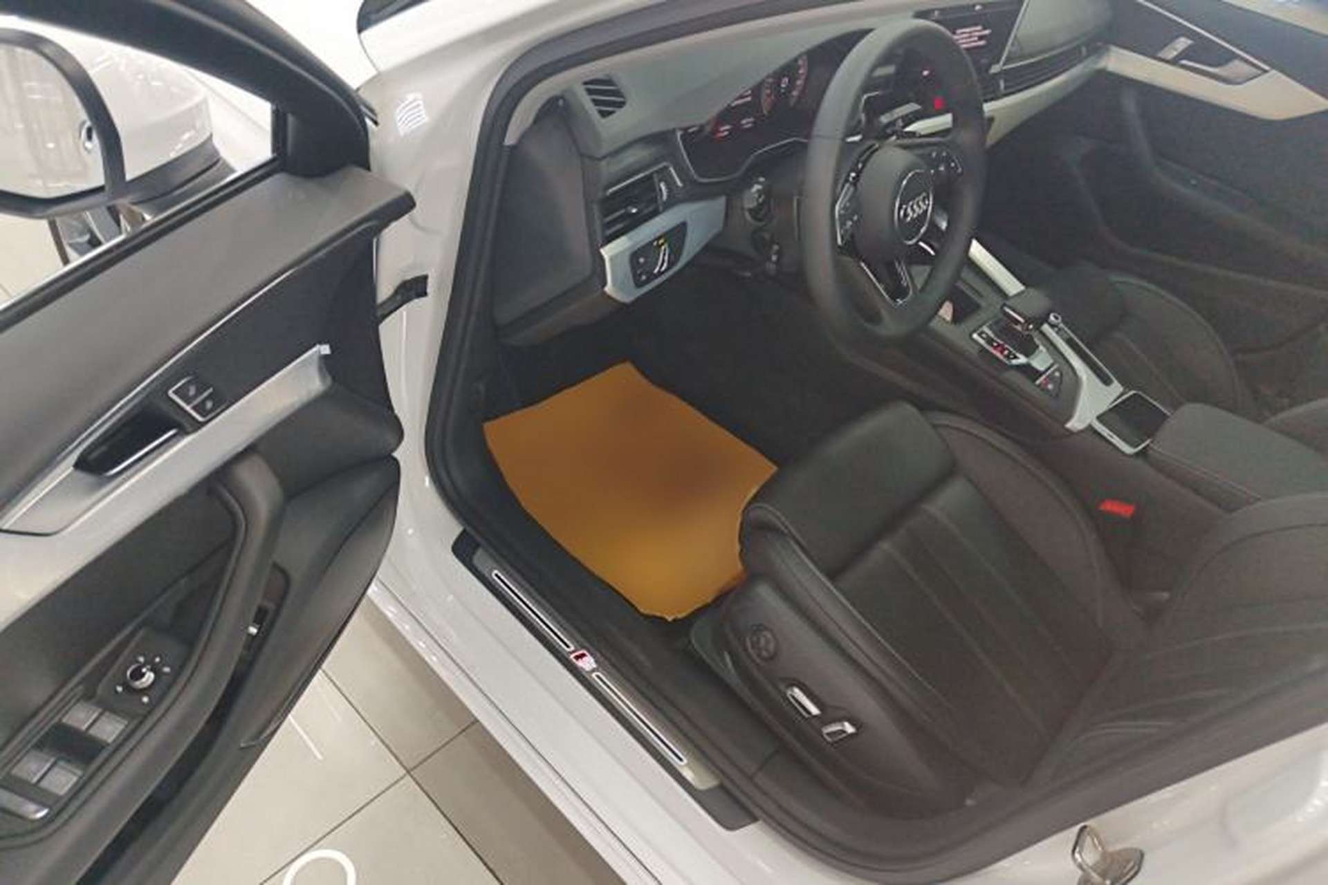 Used Audi A4L 2024 40 TFSI Fashion Dynamic Model Driver Seat
