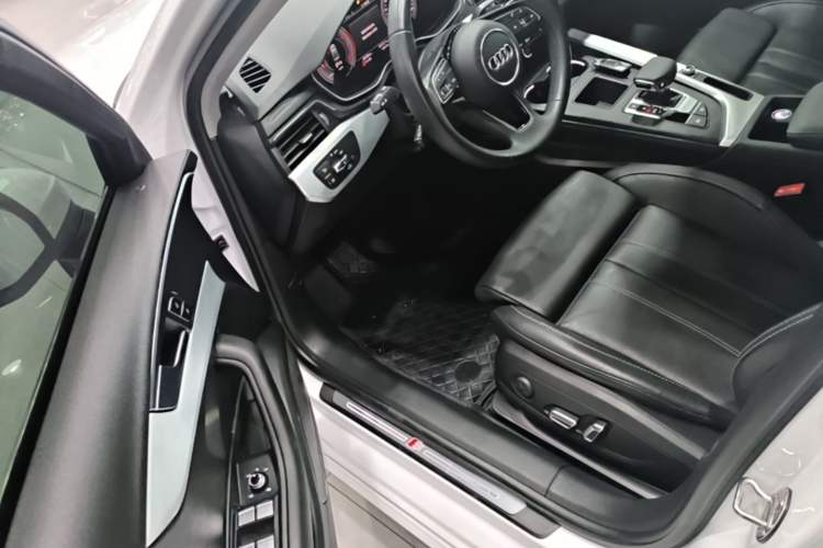 Used Audi A4L 2024 40 TFSI Fashion Dynamic Model Driver Seat