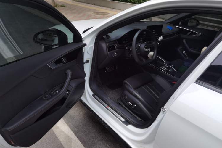 Used Audi A4L 2024 40 TFSI Luxury Dynamic Edition Driver Seat