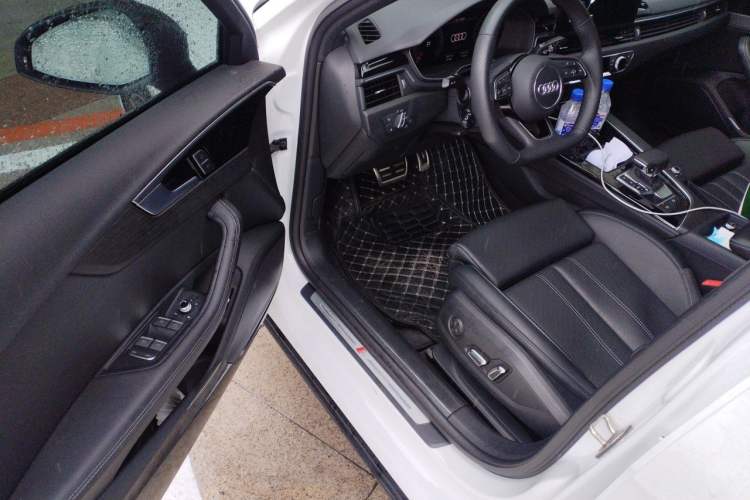 Used Audi A4L 2024 40 TFSI Luxury Dynamic Edition Driver Seat