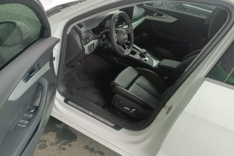 Used Audi A4L 2024 40 TFSI Fashion Dynamic Model Driver Seat