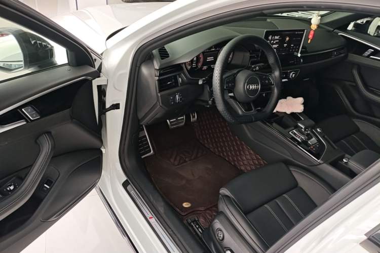 Used Audi A4L 2024 40 TFSI Luxury Dynamic Edition Driver Seat