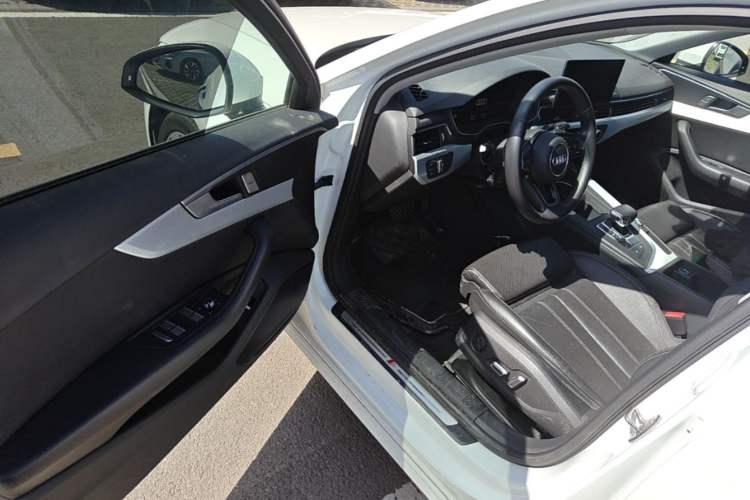 Used Audi A4L 2024 40 TFSI Fashion Dynamic Model Driver Seat