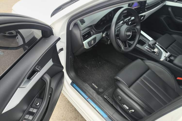 Used Audi A4L 2024 40 TFSI Fashion Dynamic Model Driver Seat